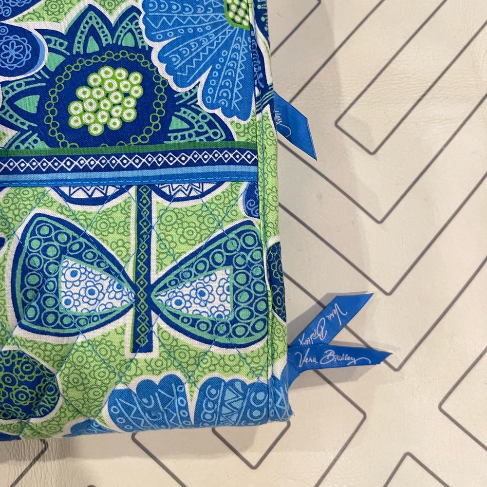 Vera Bradley Green and Blue Paisley Cosmetic Travel Organizer - Picture 3 of 12